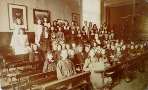 1903 School photo